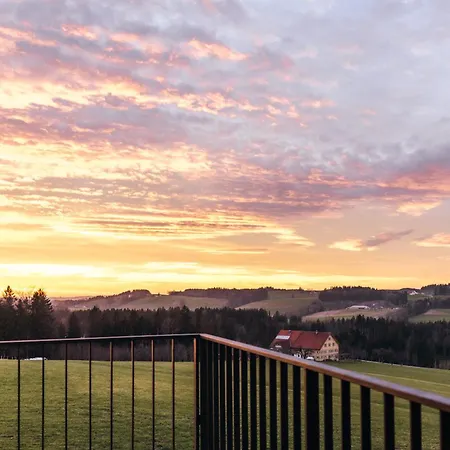 Heimatel - Hochberg *