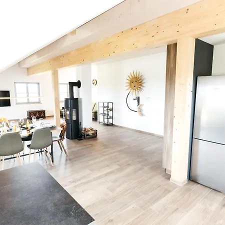 Heimatel - Hochberg Apartment