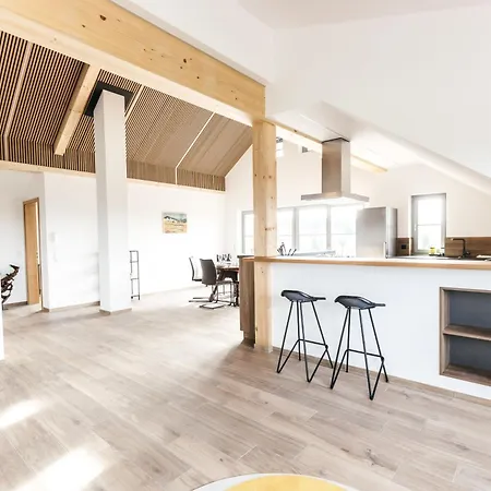 Heimatel - Hochberg Apartment